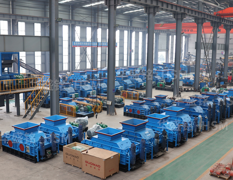 選擇良好高產(chǎn)對輥制砂機,鵝卵石破碎不成問題