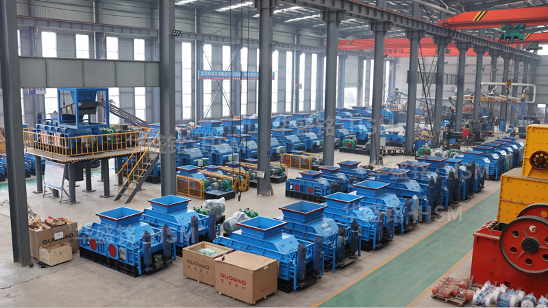 小型對(duì)輥制砂機(jī)