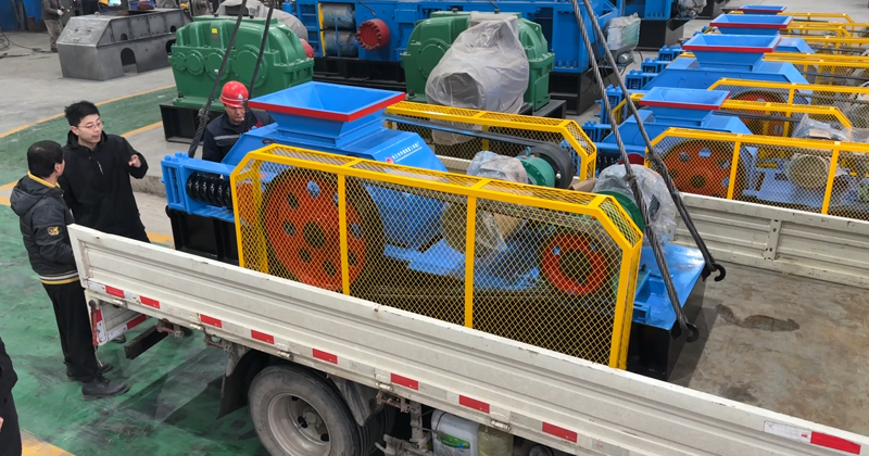 小型對輥制砂機 小型對輥制砂機